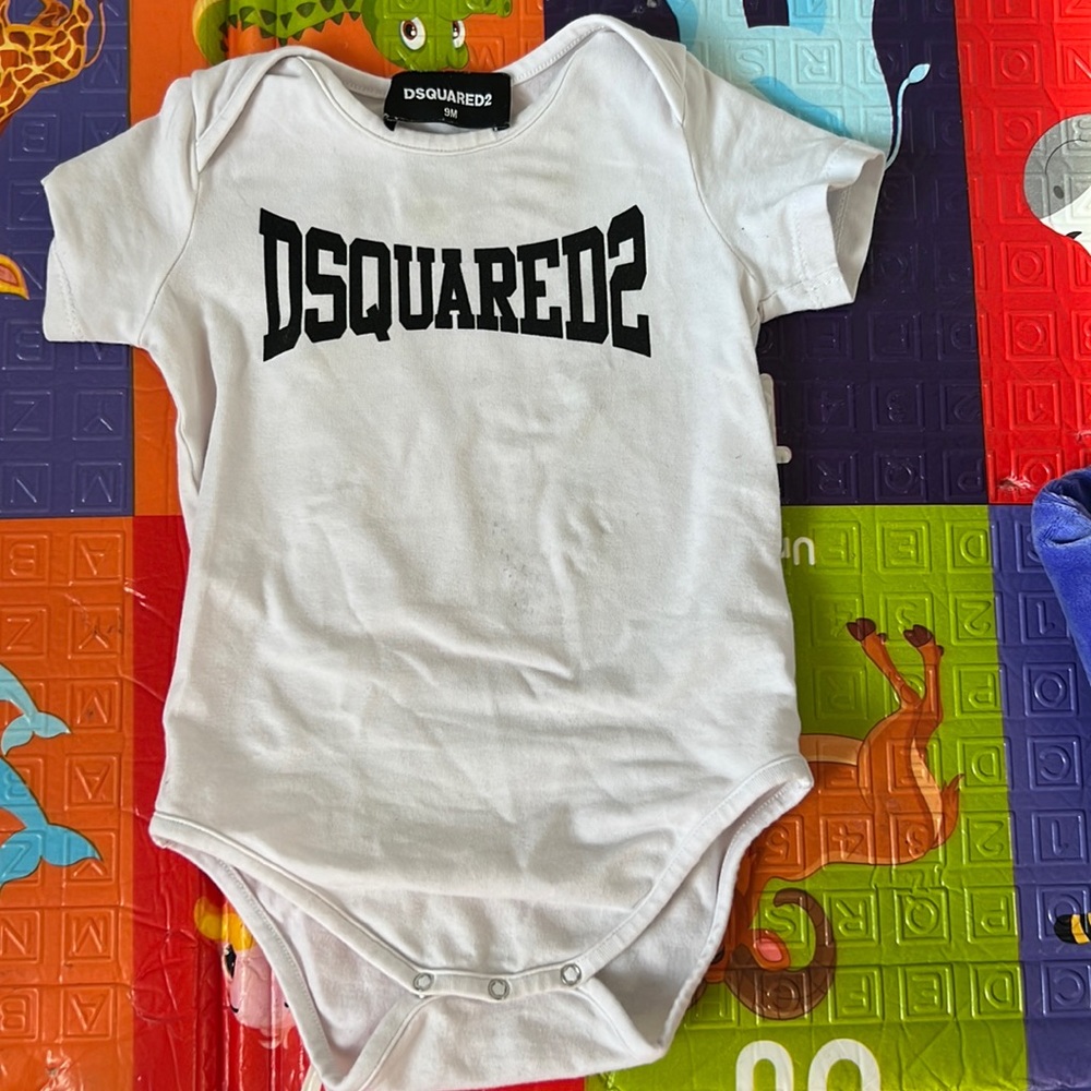 Baby DSQUARED2 onesie